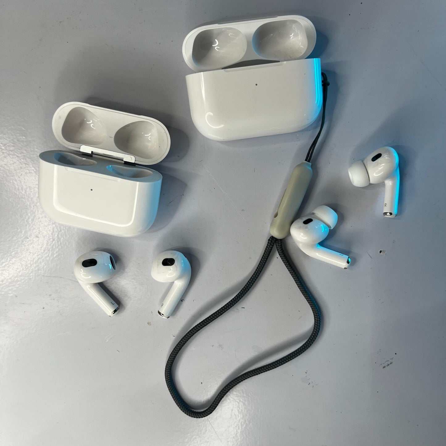 AirPods Pro 2 - AirPods 3 Gen